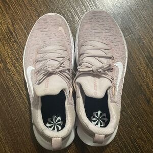 Nike Women's pink free run 5.0 Sneakers size 7.5